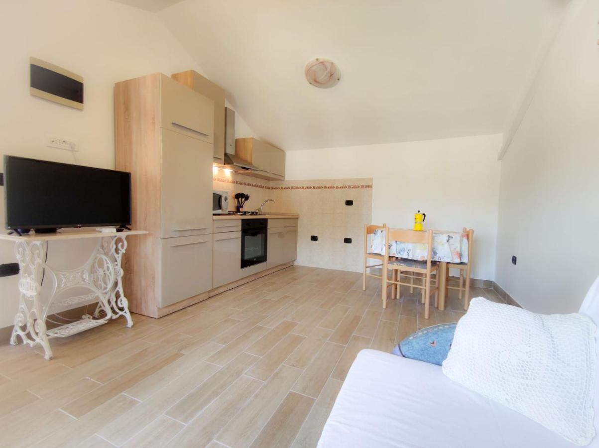 Apartments Morena Rakalj Kültér fotó