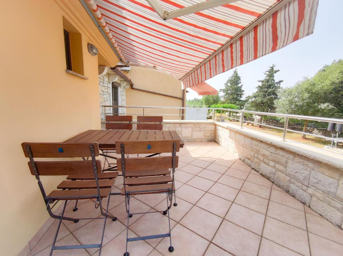 Apartments Morena Rakalj Kültér fotó