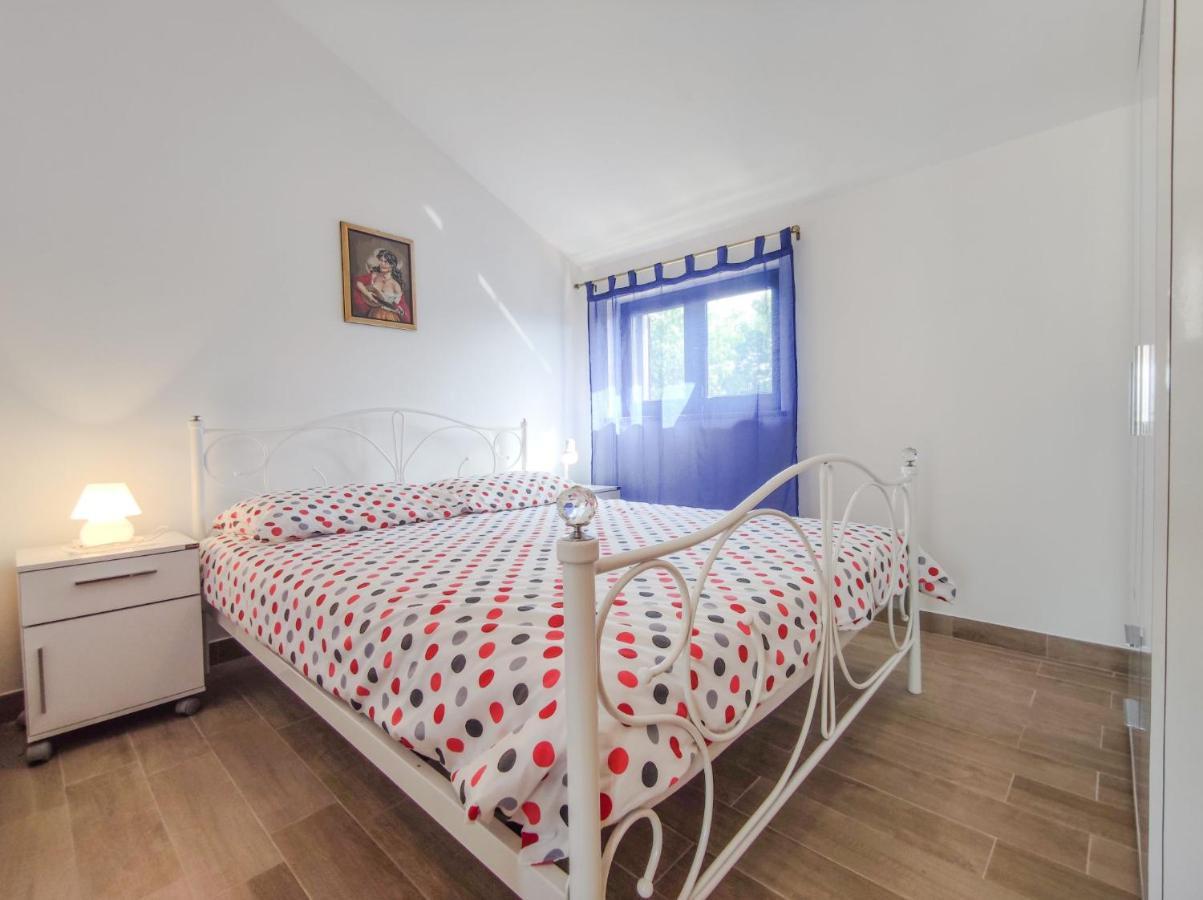 Apartments Morena Rakalj Kültér fotó