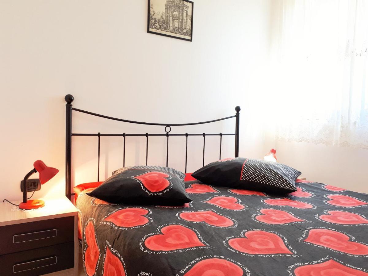 Apartments Morena Rakalj Kültér fotó