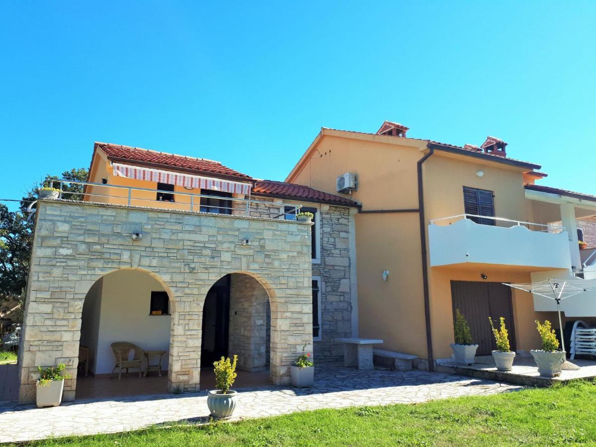 Apartments Morena Rakalj Kültér fotó